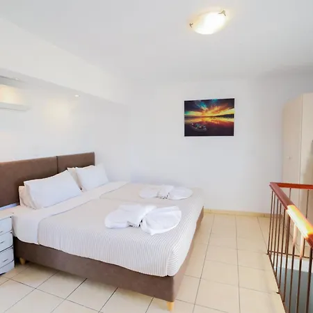 The Botanist Rooms,theotokopoulou Couette-café 3*