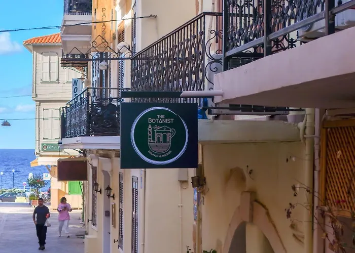 Couette-café The Botanist Rooms,theotokopoulou 3*